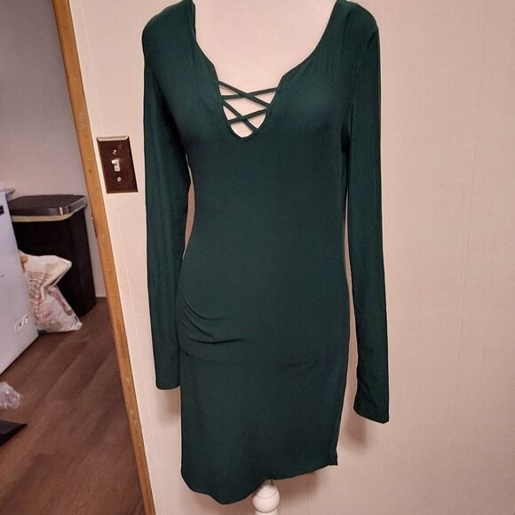 Derek heart M  Forest Green dress excellent cond - Picture 1 of 4